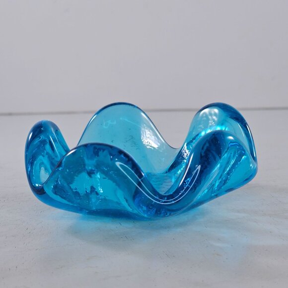 Vintage Blue Art Glass Wavy Edge Ashtray Votive Holder Trinket Dish - Picture 3 of 8